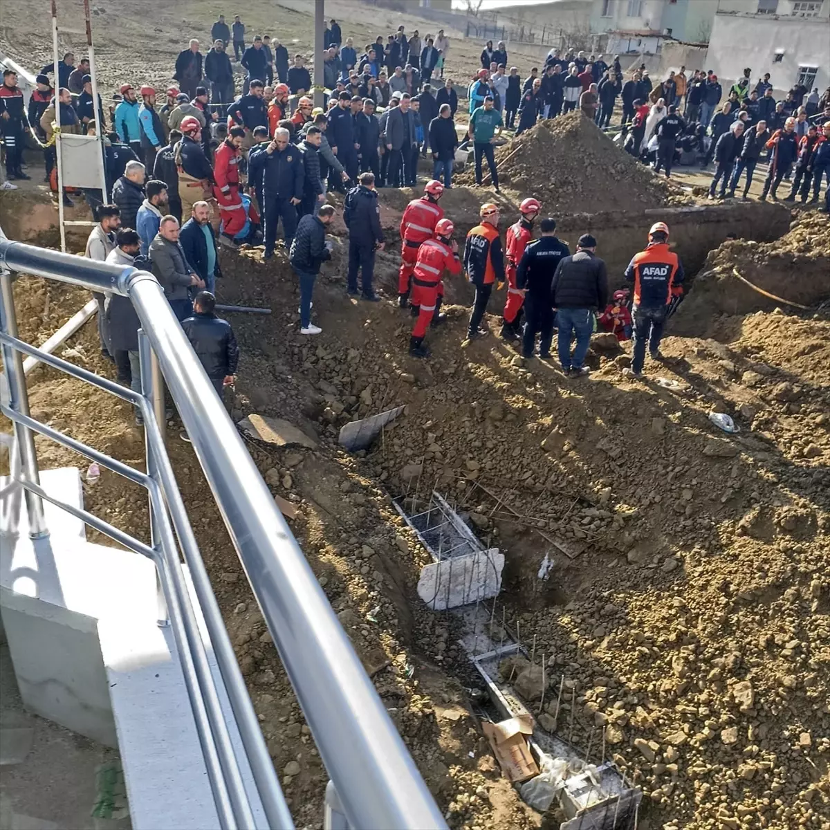 Polatlı\'da Kanalizasyon Çalışmasında Göçük: 2 İşçi Hayatını Kaybetti