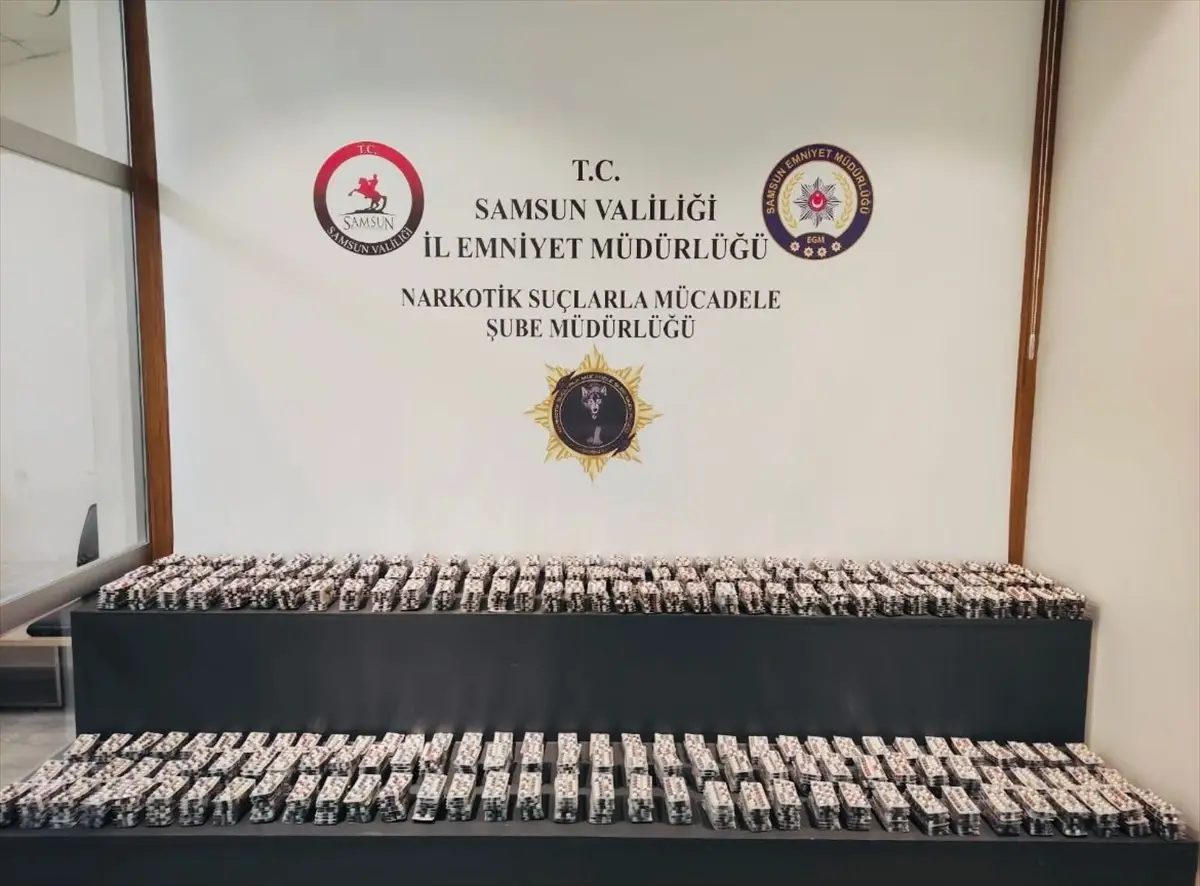 Samsun\'da Kovalamaca, 30 Bin Uyuşturucu Hap Ele Geçirildi