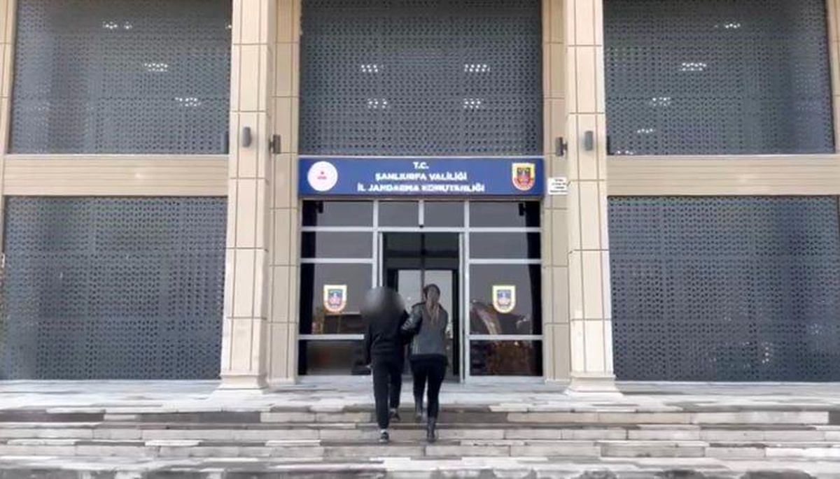 Şanlıurfa\'da Kadın Terörist Teslim Oldu