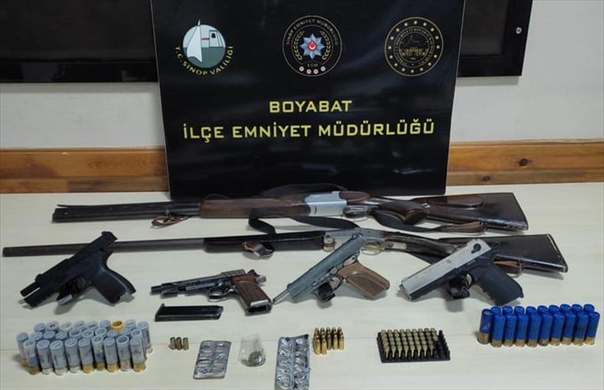Sinop\'ta Ruhsatsız Silah Operasyonu: 4 Gözaltı