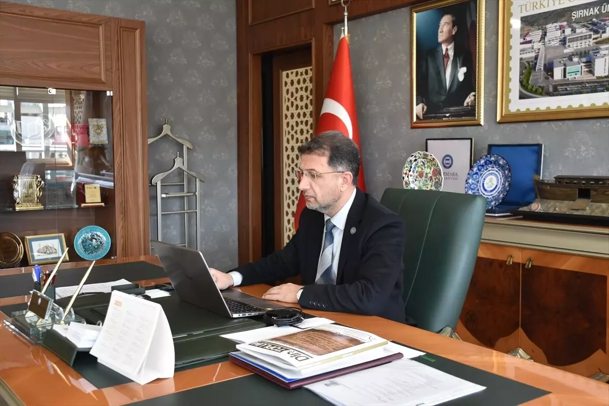 Alkış, \'Yılın Kareleri\' Oylamasına Katıldı