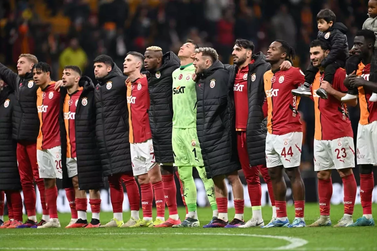 Taraftarlar endişeli: Galatasaray\'ın yıldızı antrenmana çıkmadı