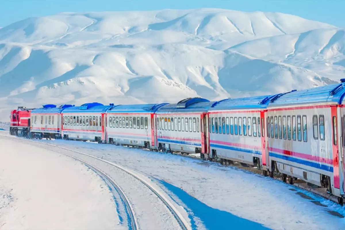 Turistik Doğu Ekspresi\'nde yangın çıktı