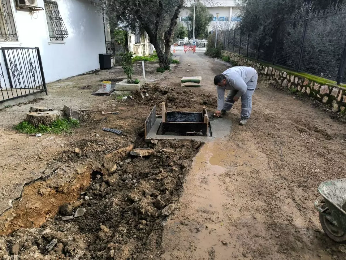 Bodrum\'da Yağmur Suyu Drenaj Hattı ve Mazgal İmalatları Devam Ediyor