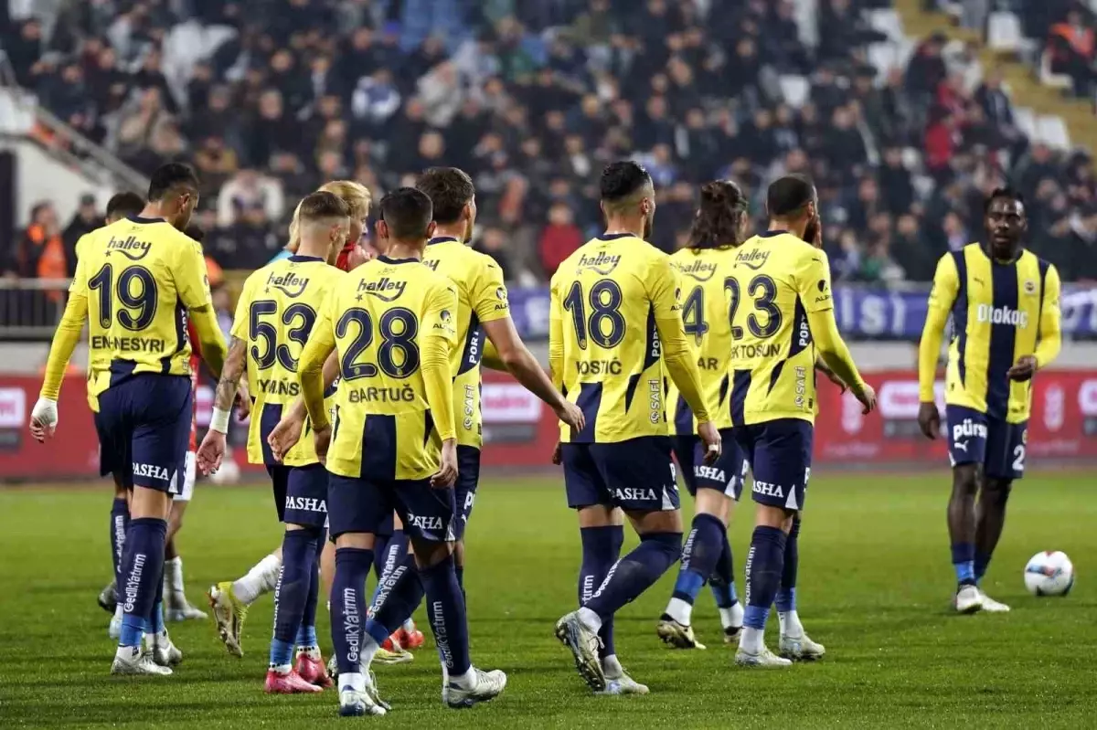 Ziraat Türkiye Kupası: Kasımpaşa: 0 Fenerbahçe: 3 (İlk yarı)