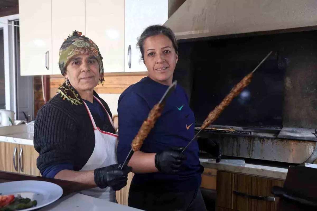 Deprem Sonrası Gelin-Görümce Kebap Dükkanı