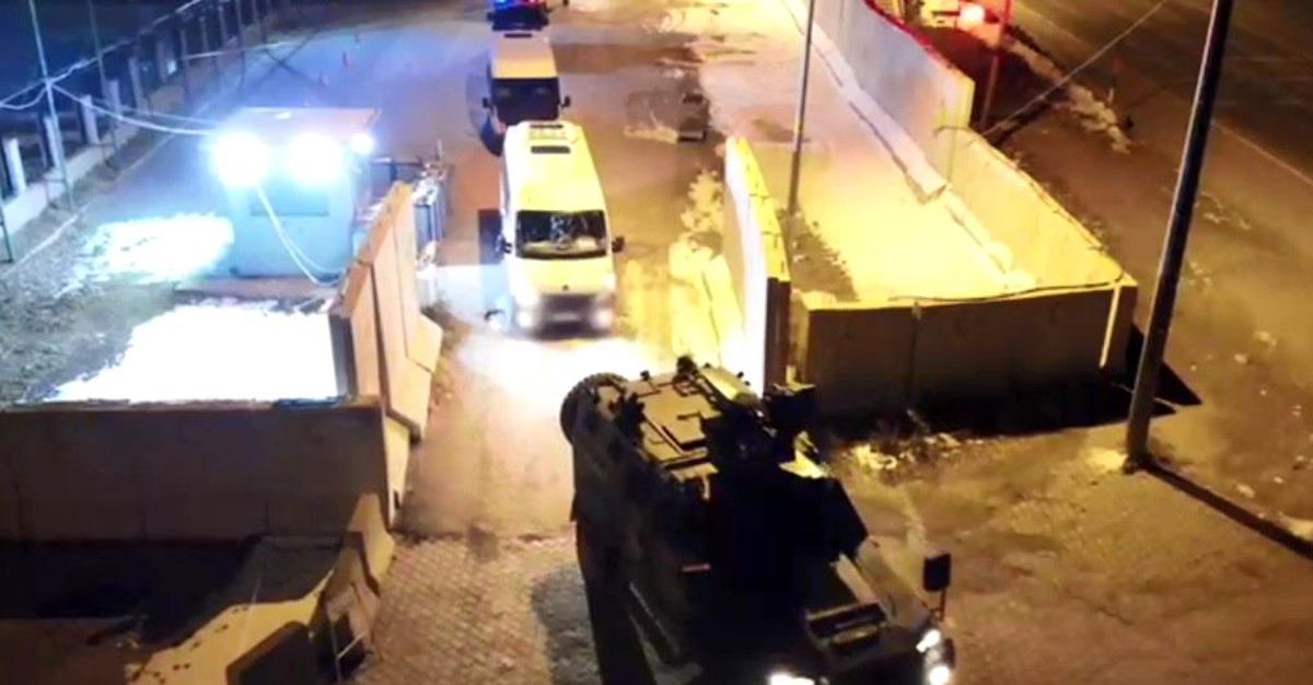 Bitlis\'te Uyuşturucu Operasyonu: 8 Tutuklama
