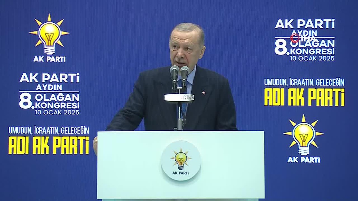 Cumhurbaşkanı Erdoğan: "CHP\'de kim sabah erken kalkarsa onun borusu ötüyor.