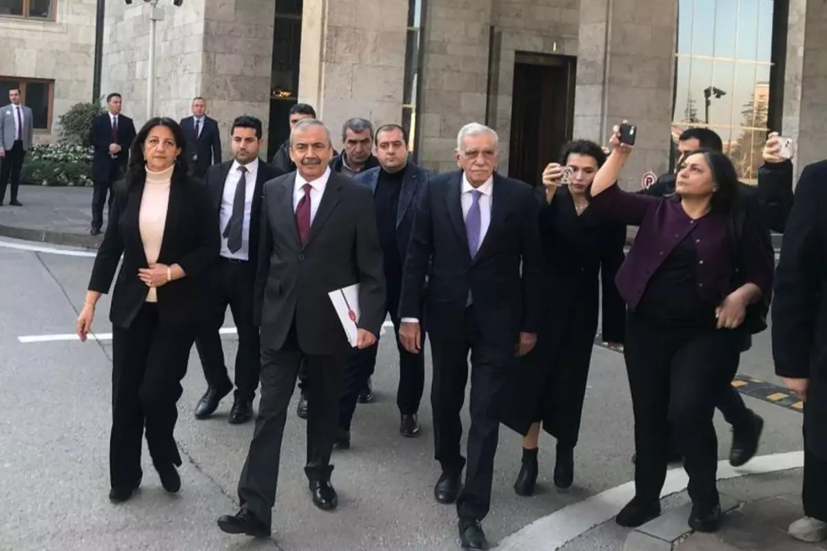 İmralı heyeti yarın Demirtaş, pazar günü Yüksekdağ ile görüşecek