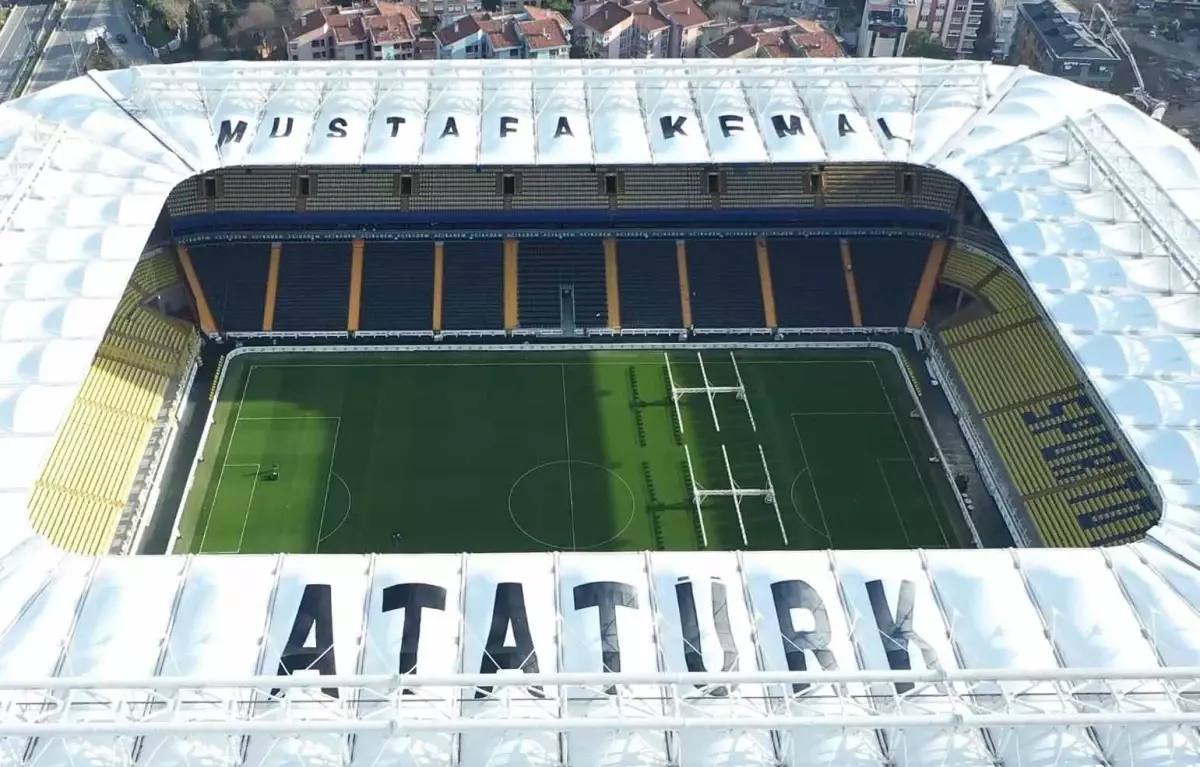 Fenerbahçe, Atatürk\'ün ismini stadyumun çatısına işledi