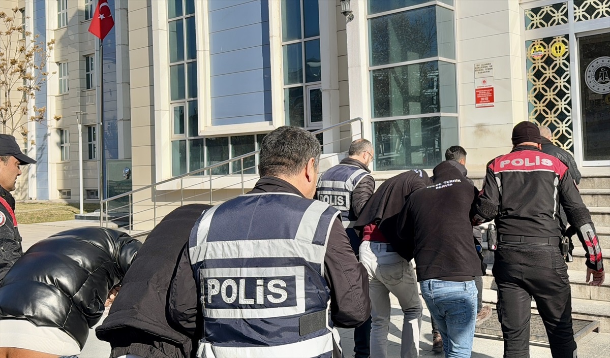 Kombide Dolandırıcılık: 4 Şüpheli Tutuklandı
