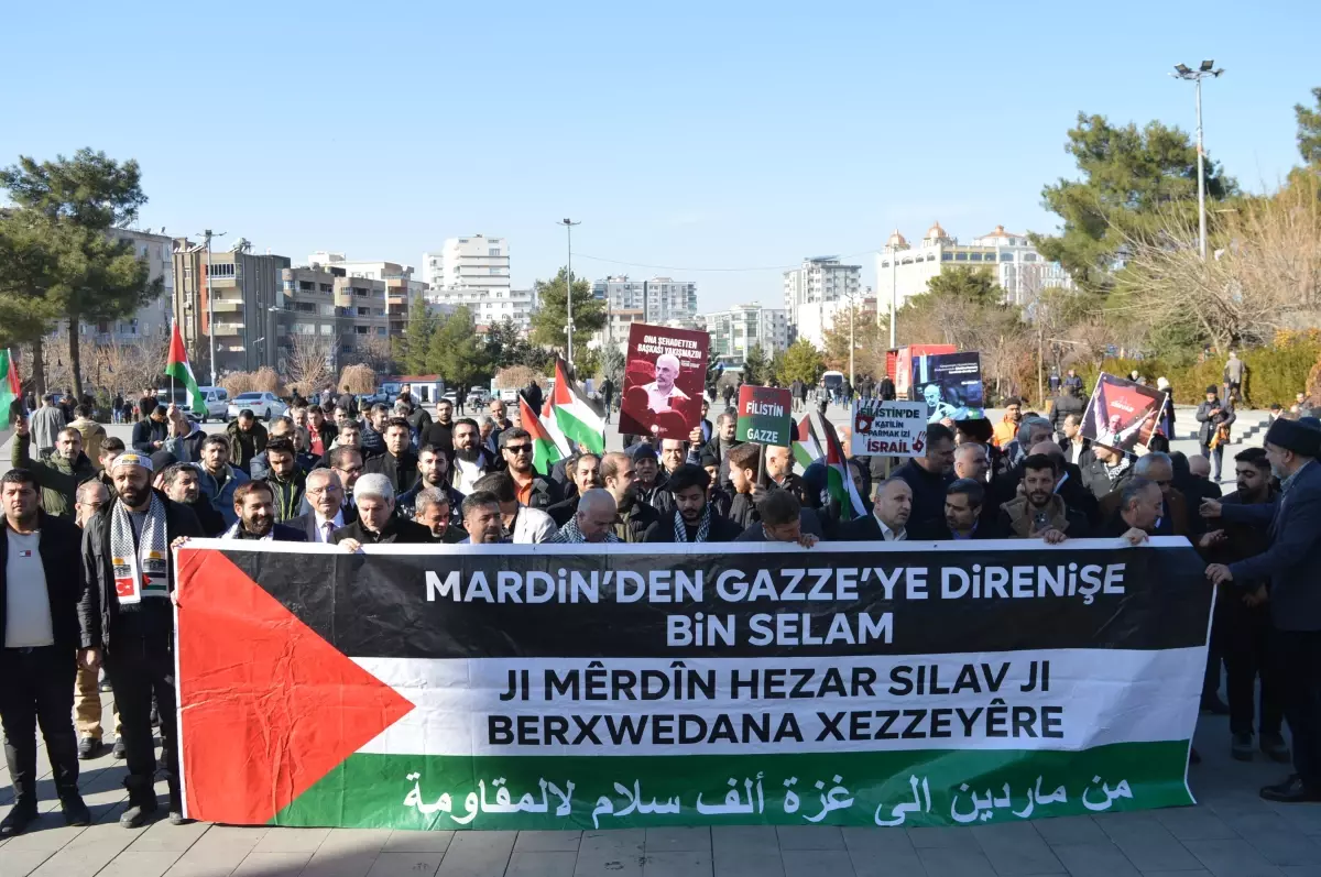 Mardin\'de İsrail Protestosu: Gazze\'deki Gazeteciler Anıldı