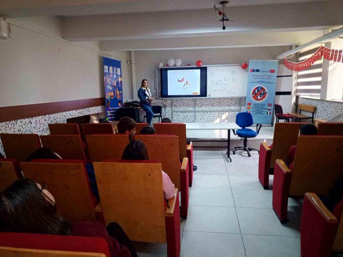 Gençlere Bağımlılıkla Mücadele Eğitimi