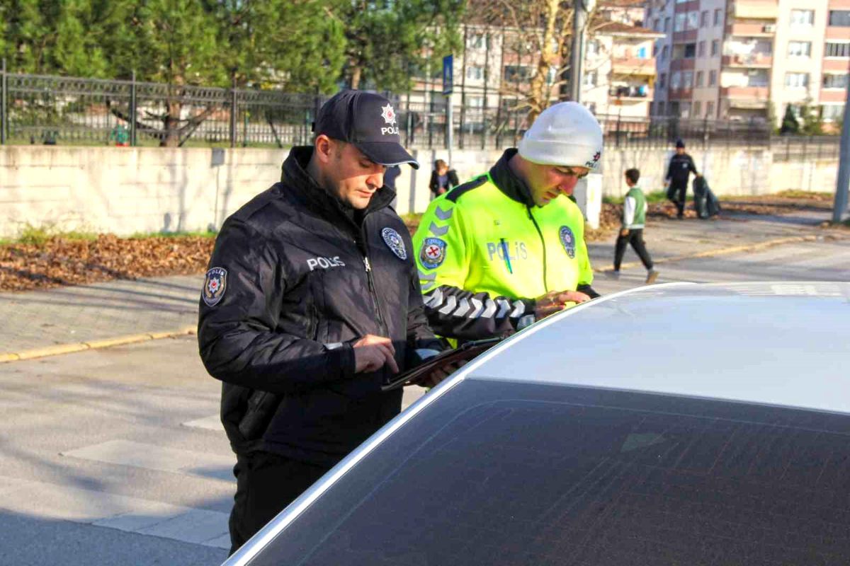 Kocaeli\'de Okul Denetiminde Uyuşturucu Ele Geçirildi