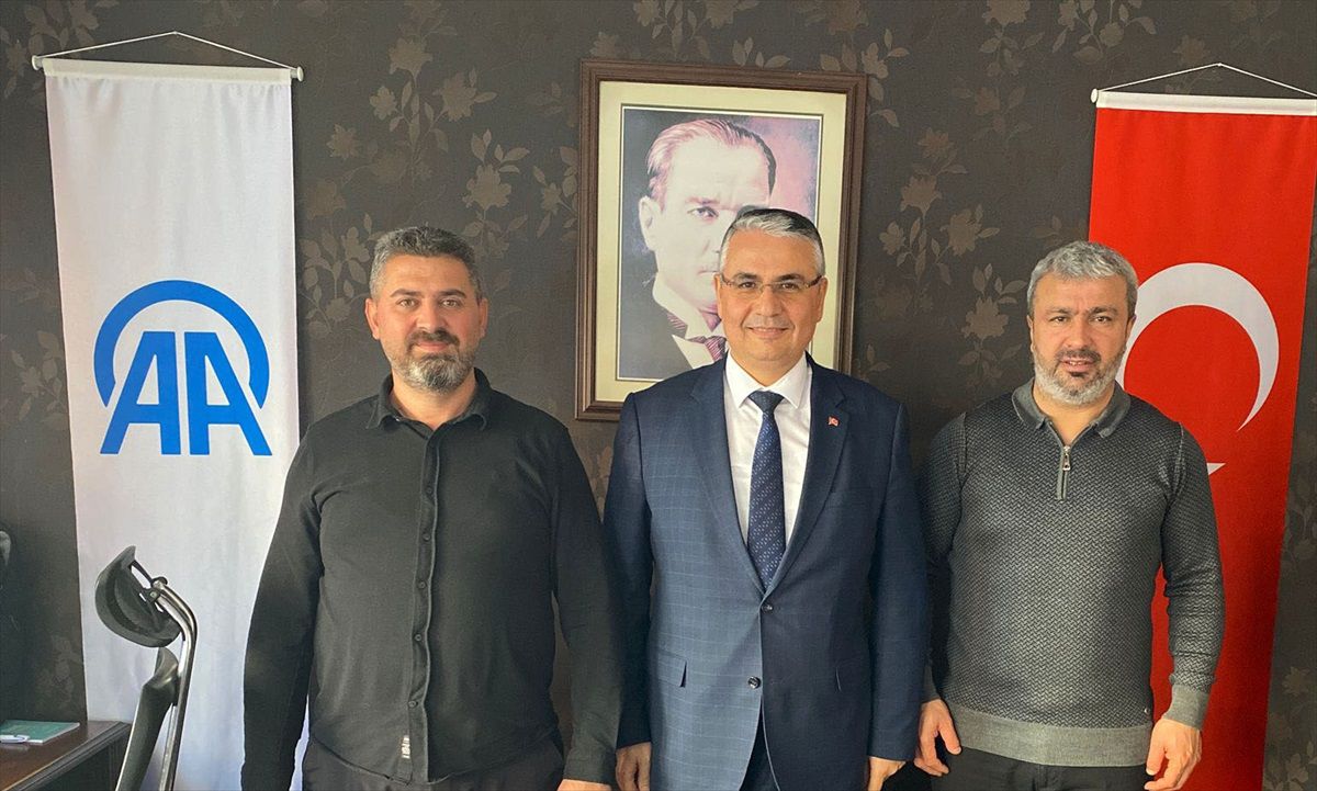 SGK Müdürü\'nden Gazetecilere Kutlama