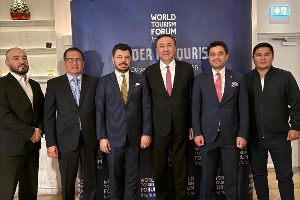 TDT Genel Sekreteri Ömüraliyev, Dünya Turizm Lideri Ödülü\'nü Kazandı