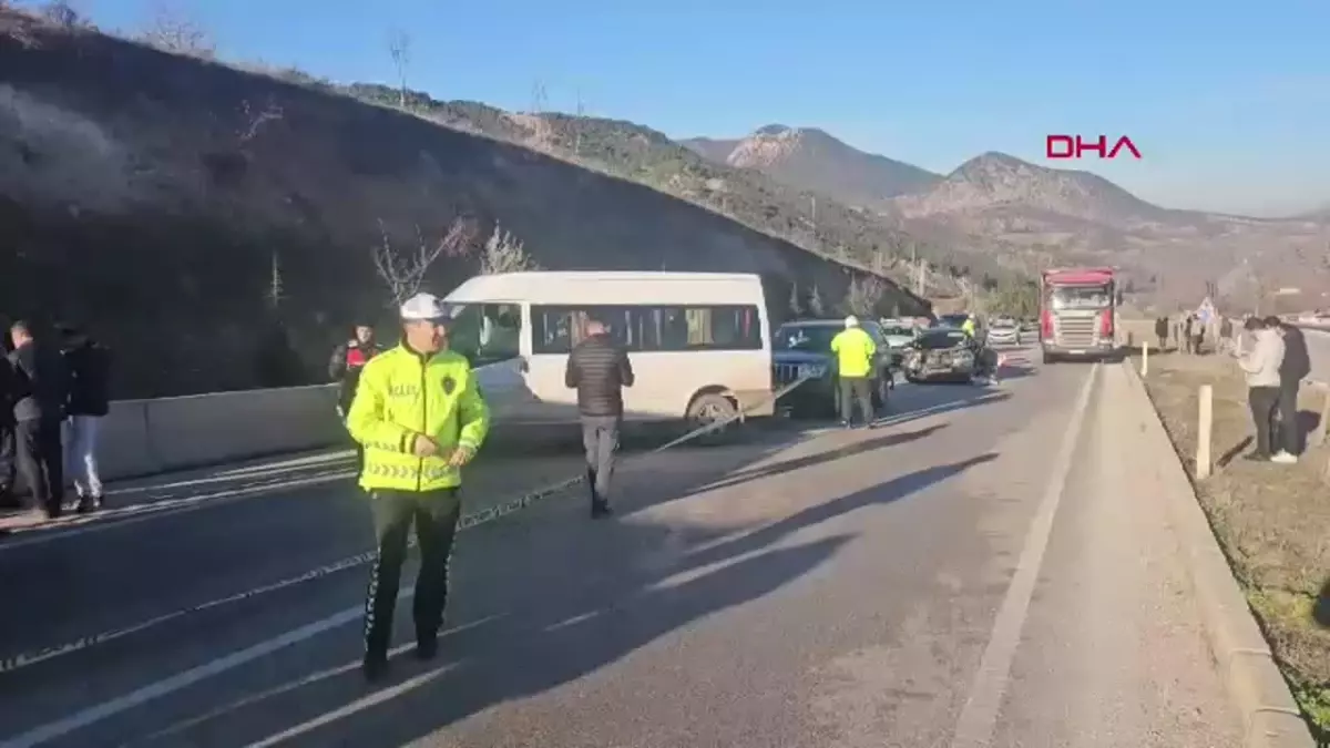 Tokat\'ta TIR\'a çarpan otomobilde 1 kişi hayatını kaybetti