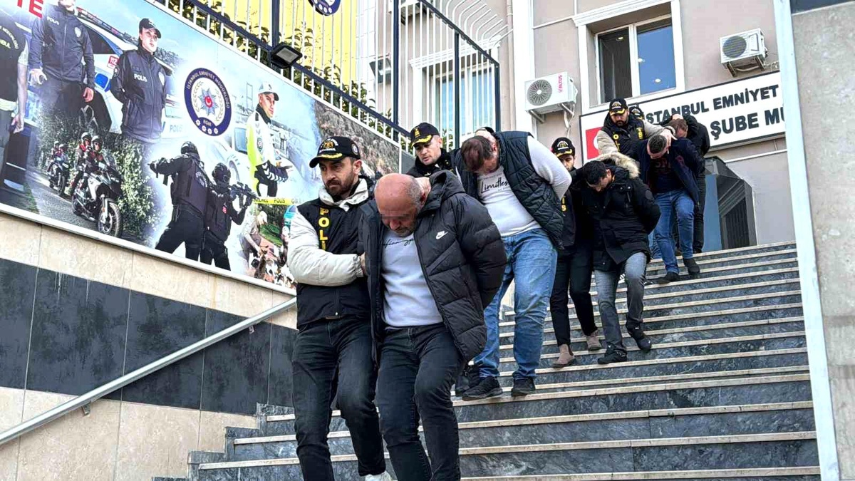 İstanbul\'da Turistleri Hedef Alan Baliş Çetesi Çökertildi