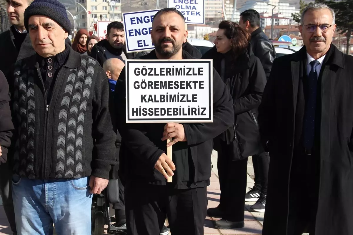 Yozgat\'ta Beyaz Baston Haftası Yürüyüşü