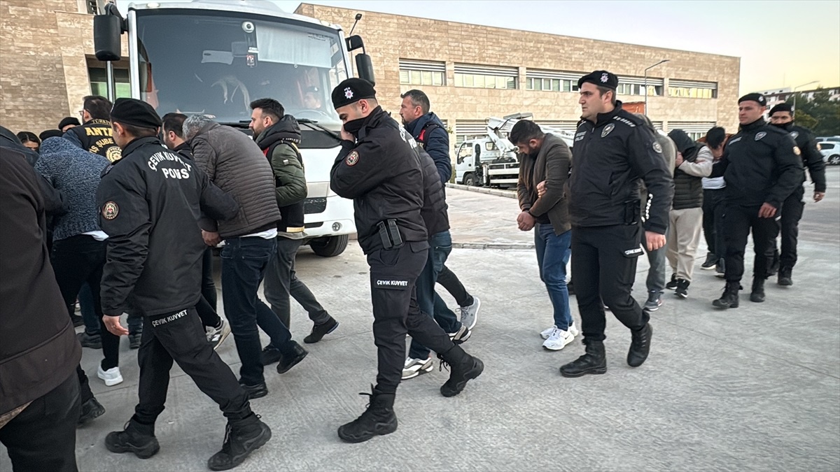 Fuhuş Operasyonunda 13 Tutuklama