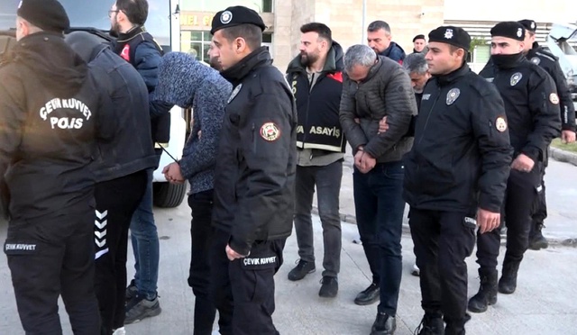 'Oyunumuzu kimse bozamaz' diyen fuhuş çetesi 'Oyunbozan' operasyonuyla çökertildi