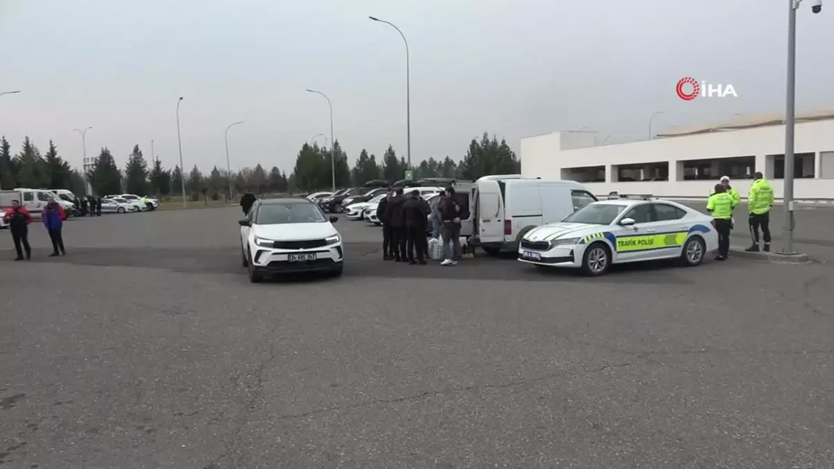 Cumhurbaşkanı Erdoğan\'dan Çocuklara Oyuncak ve Harçlık