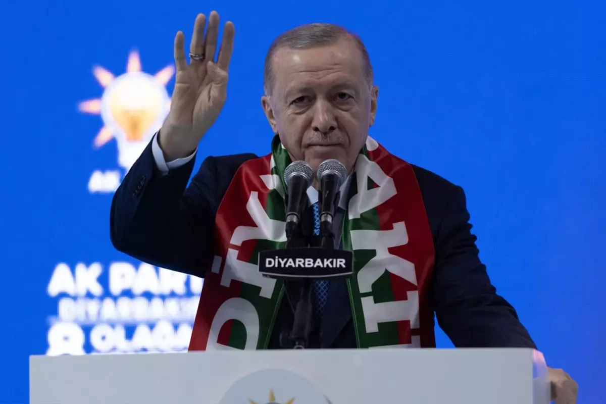 Cumhurbaşkanı Erdoğan yeni süreci "Biji Serok Erdoğan" sloganları altında anlattı