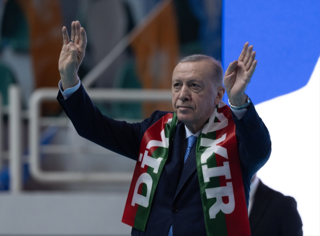 Cumhurbaşkanı Erdoğan'ın konuşması sırasında 'Biji serok Erdoğan' sloganları atıldı