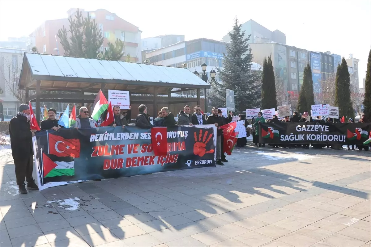 Erzurum\'da sağlık çalışanları soğuk havaya rağmen Gazze için yürüdü