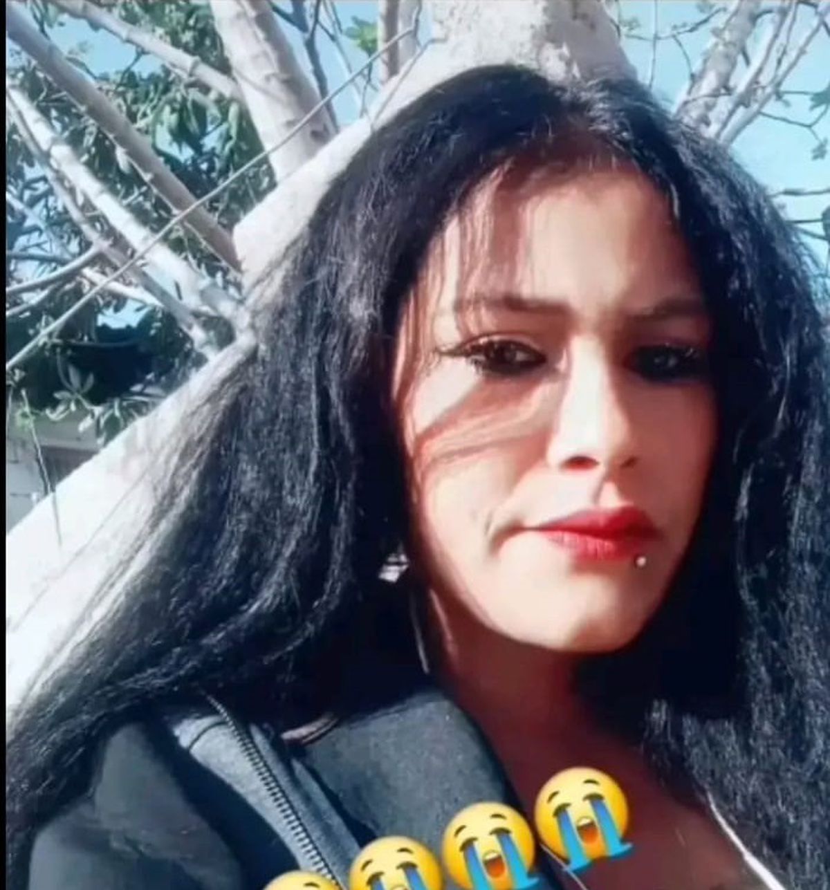 Adana\'da Sevgilisi Tarafından Öldürülen Kadın Toprağa Verildi