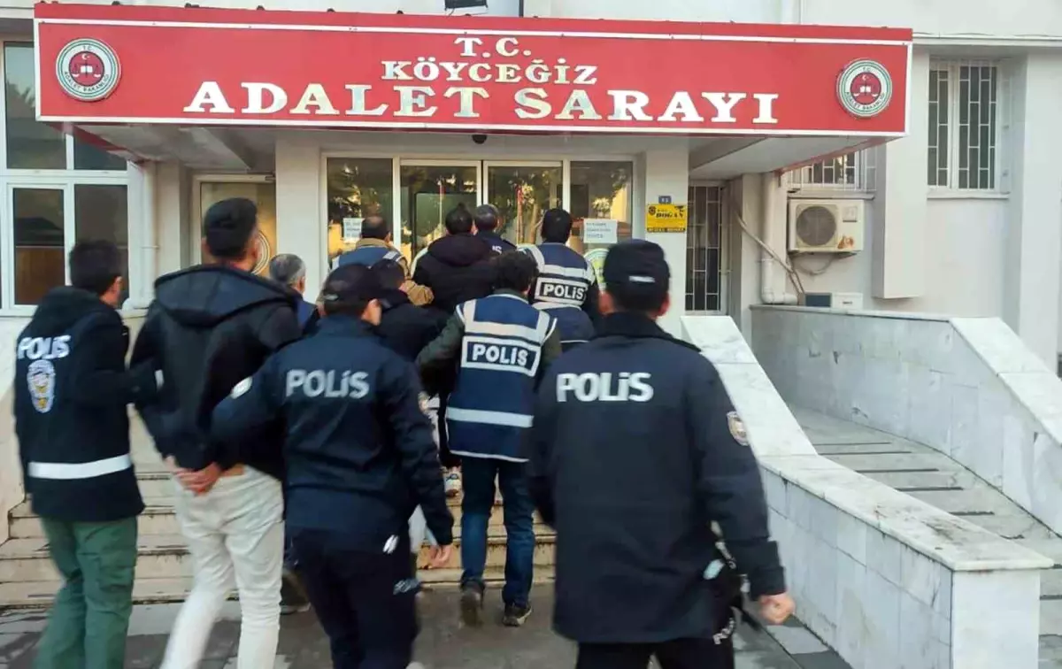 Köyceğiz\'de Dolandırıcılık Şebekesi Çökertildi