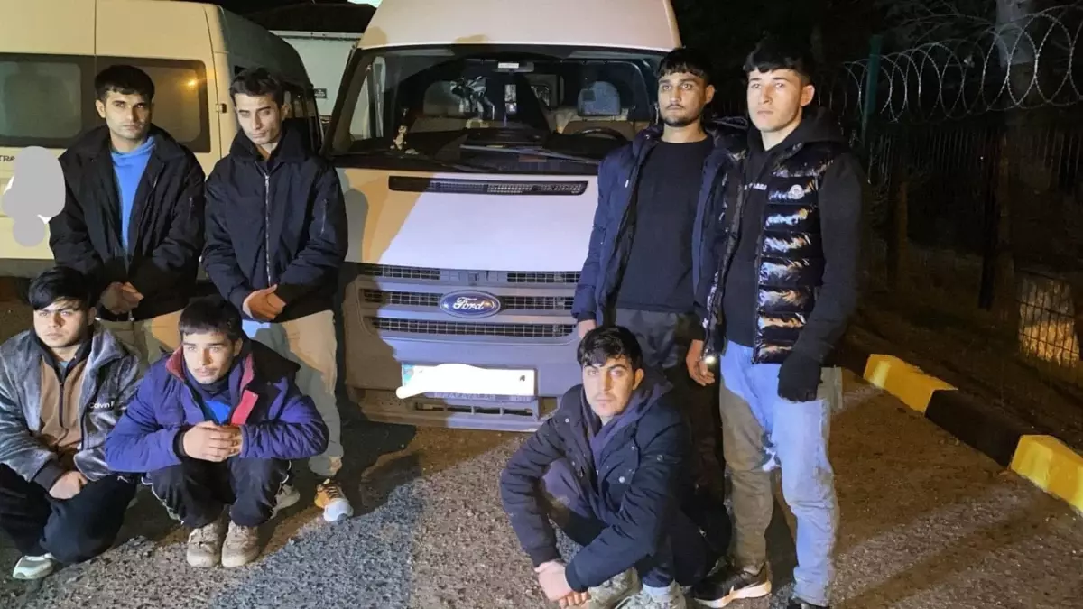 Tekirdağ\'da Kaçak Göçmen Operasyonu: 6 Göçmen ve 1 Organizatör Yakalandı