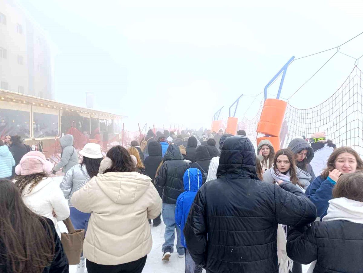 Uludağ\'ı Beyaz Örtü Sardı: Kar Kalınlığı 58 Santimetre