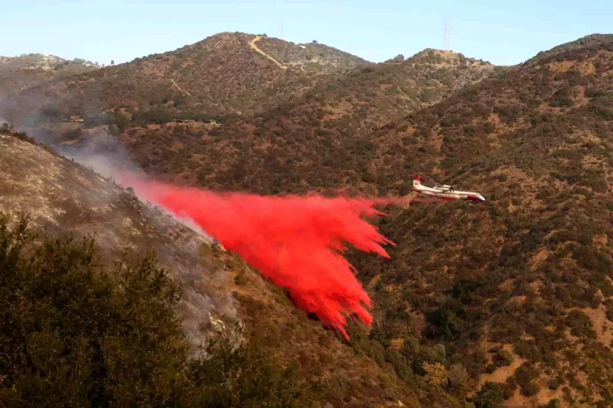 California Orman Yangınlarında Mahkumlar Yangın Söndürme Çalışmalarına Katılıyor