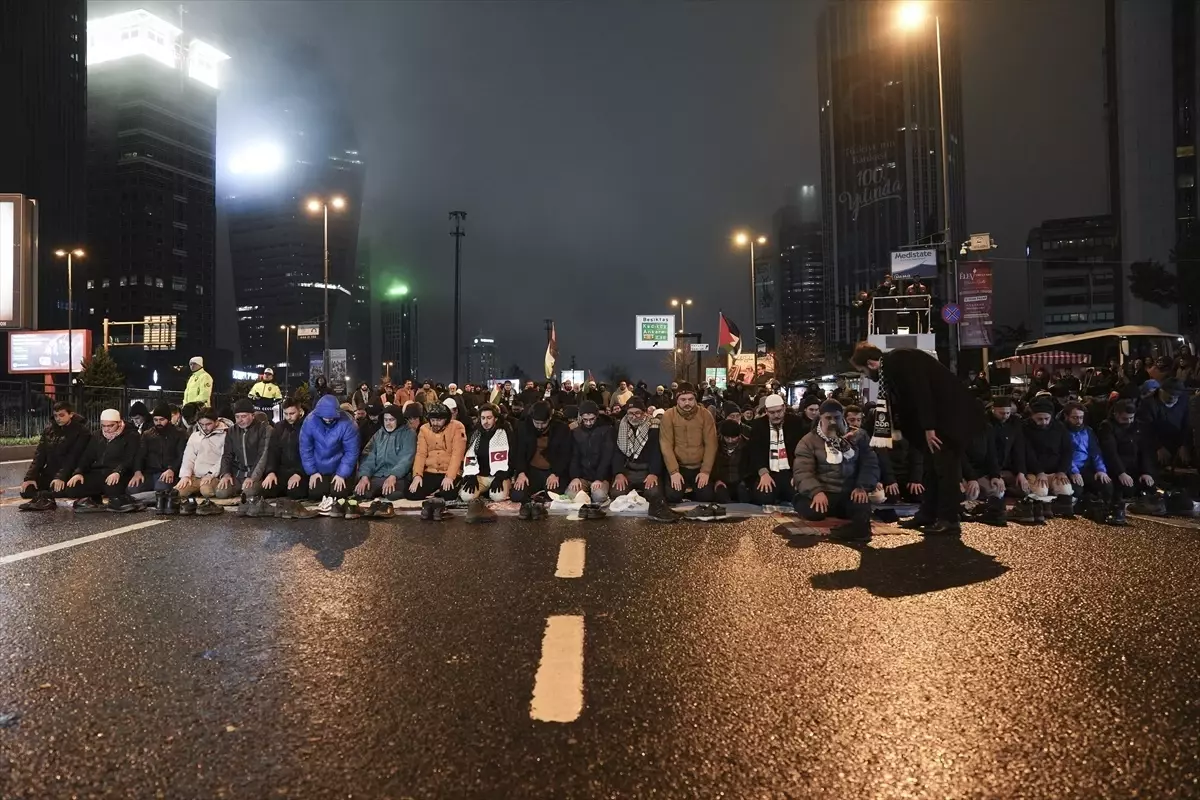 AGD, İstanbul\'da İsrail\'e Protesto Düzenledi