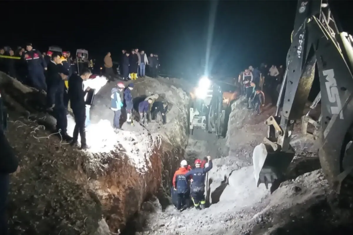 Amasya\'da sondaj çalışması sırasında göçük! Toprak altında kalan 2 işçi hayatını kaybetti