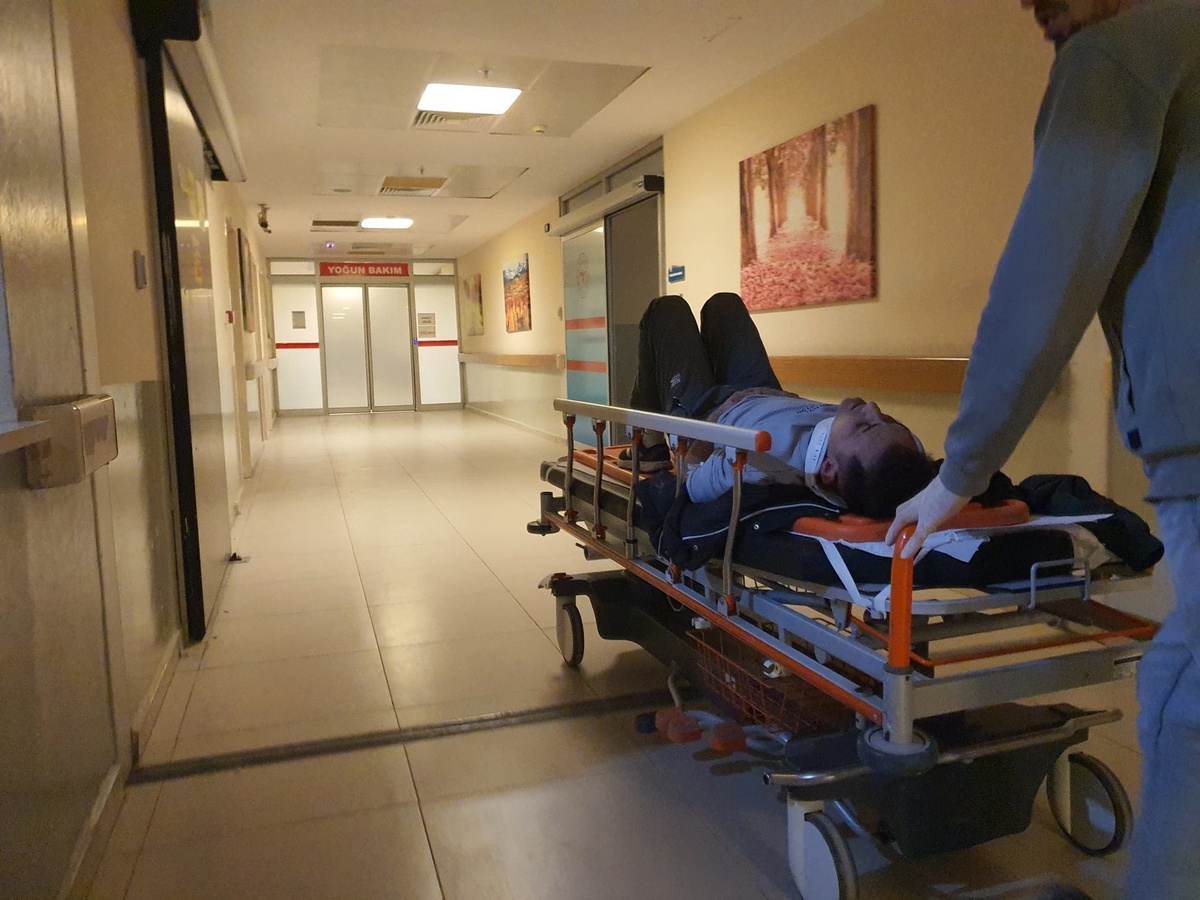 İnegöl\'de Tarlaya Uçan Otomobilde 3 Yaralı