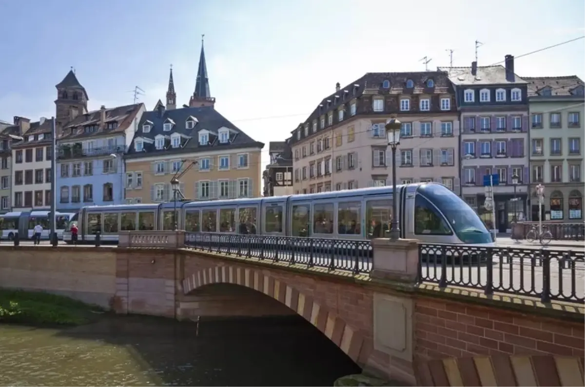 Strazburg\'da Tramvay Kazası: 30 Yaralı