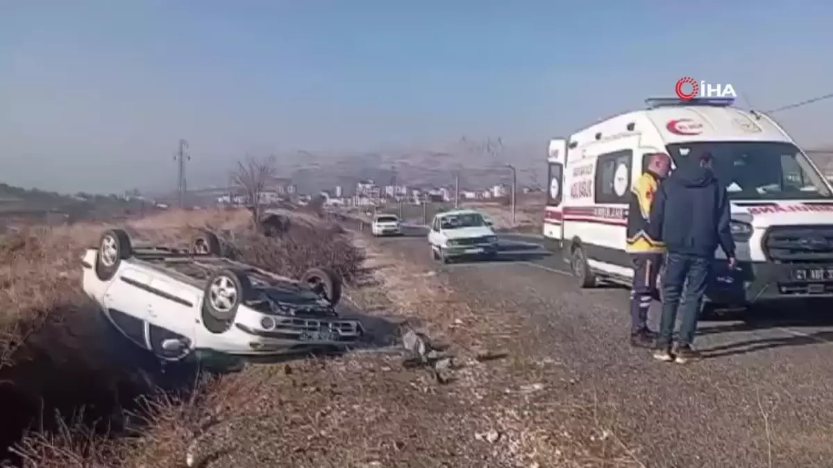 Diyarbakır\'da Dede ve Torun Trafik Kazasında Yaralandı