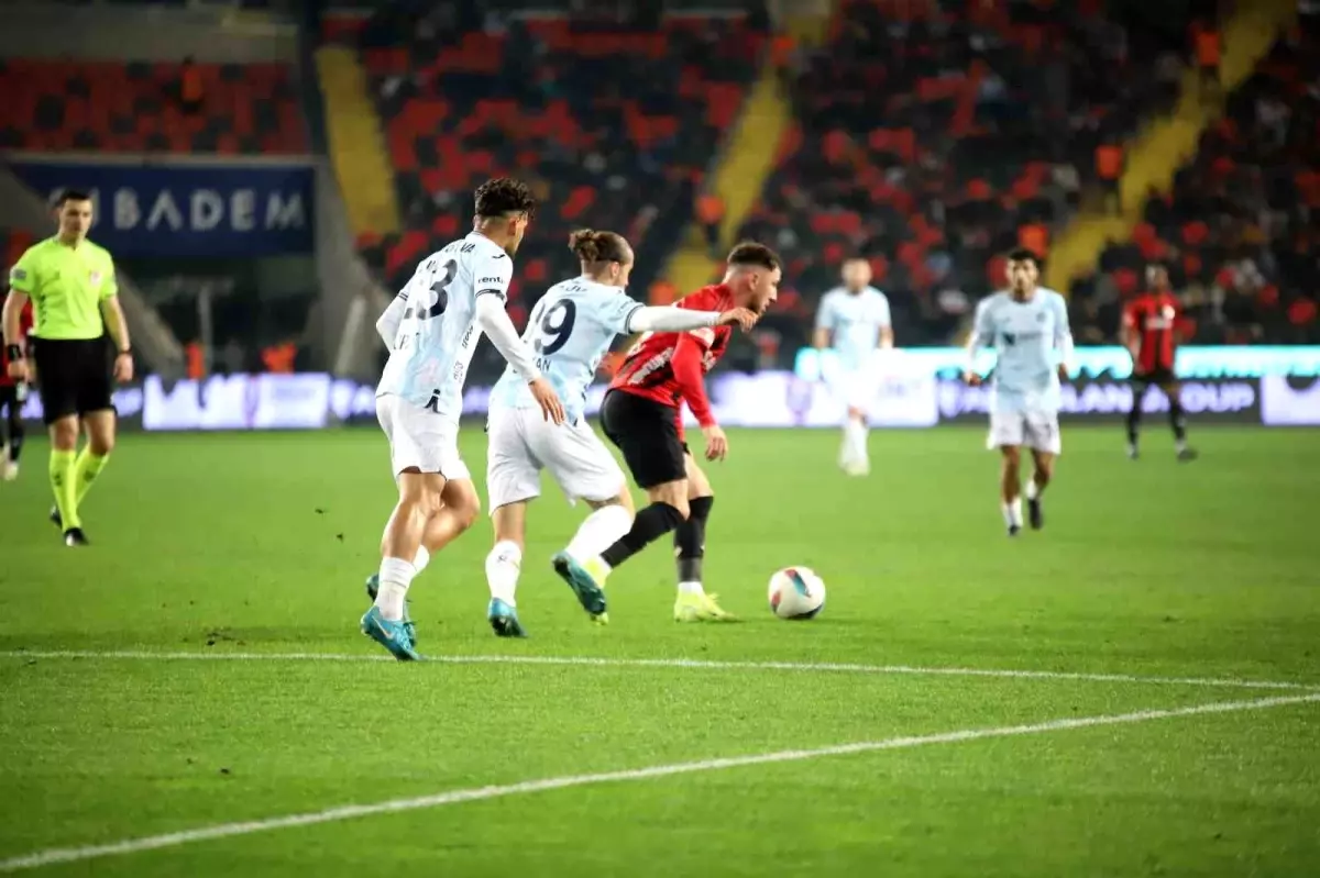 Gaziantep FK 1-0 Önde