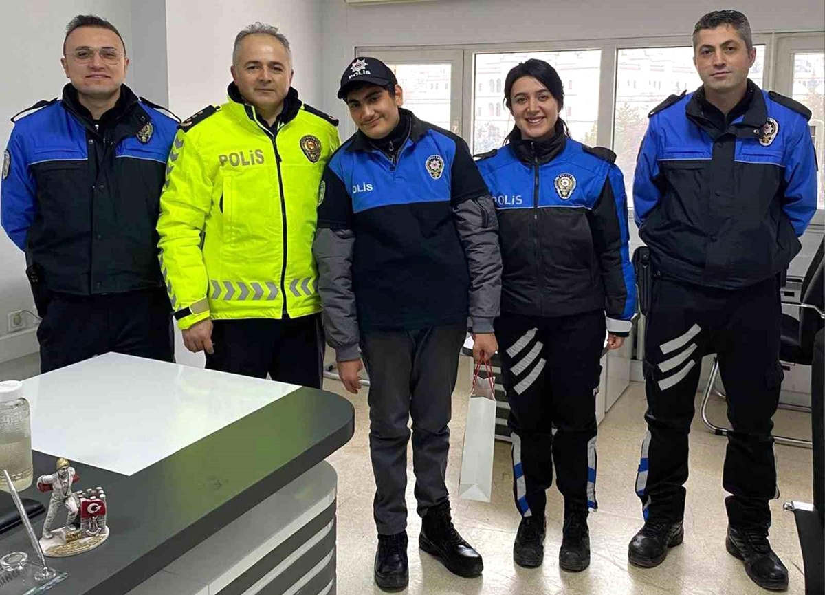 Polislik Hayali Gerçekleşti