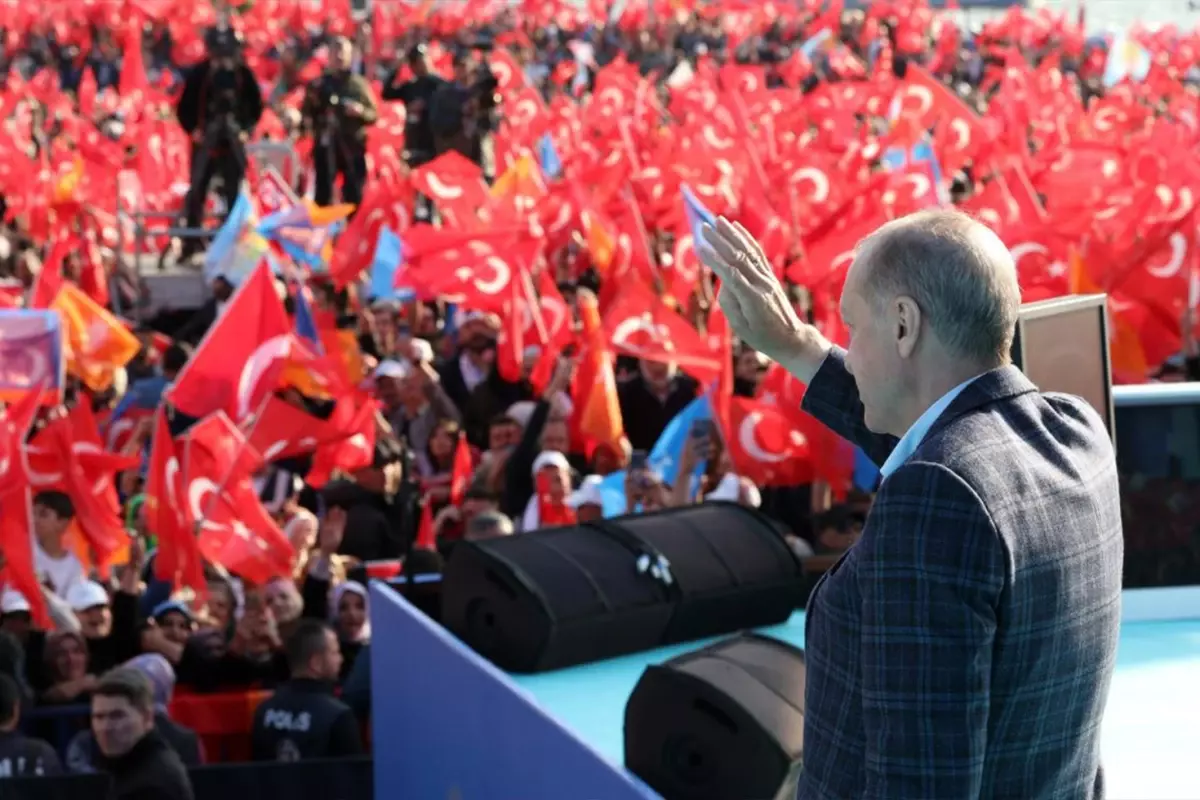 AK Parti Sözcüsü Ömer Çelik: Cumhurbaşkanı Erdoğan\'ın adaylığı gündemimizde