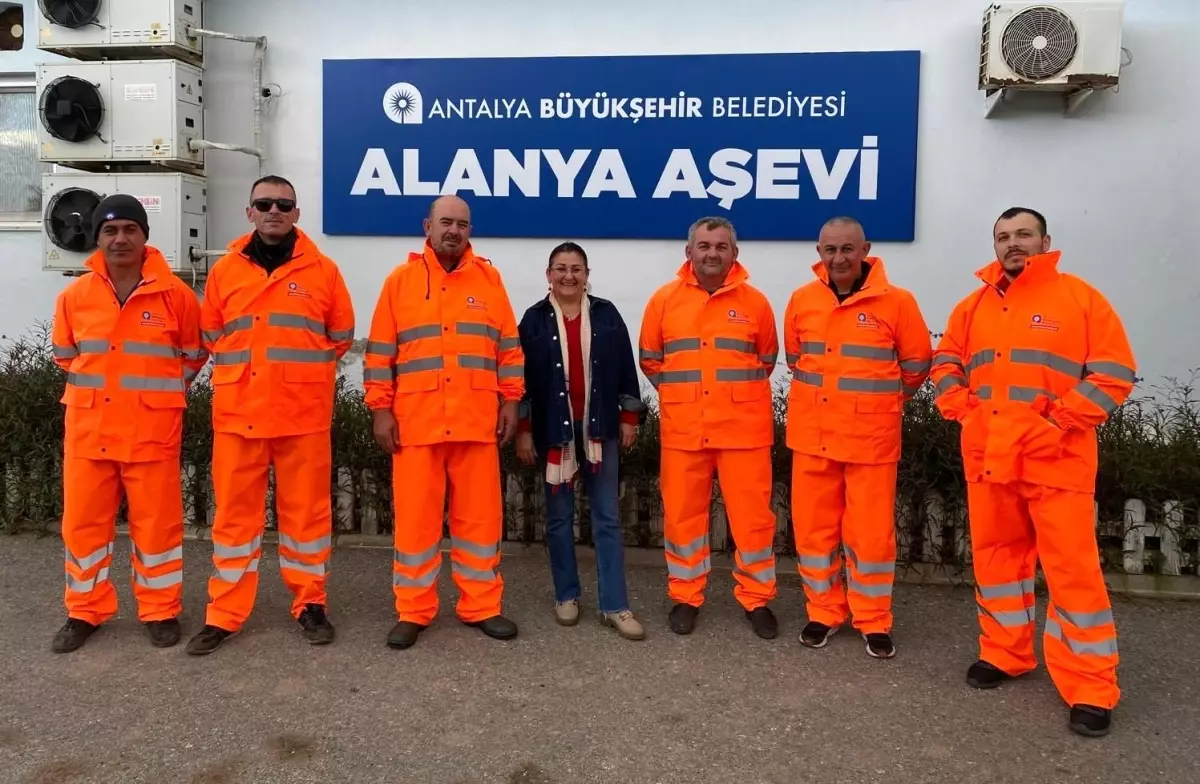 Alanya Aşevi, 2024\'te İhtiyaç Sahiplerine 169 Bin Porsiyon Yemek Dağıttı