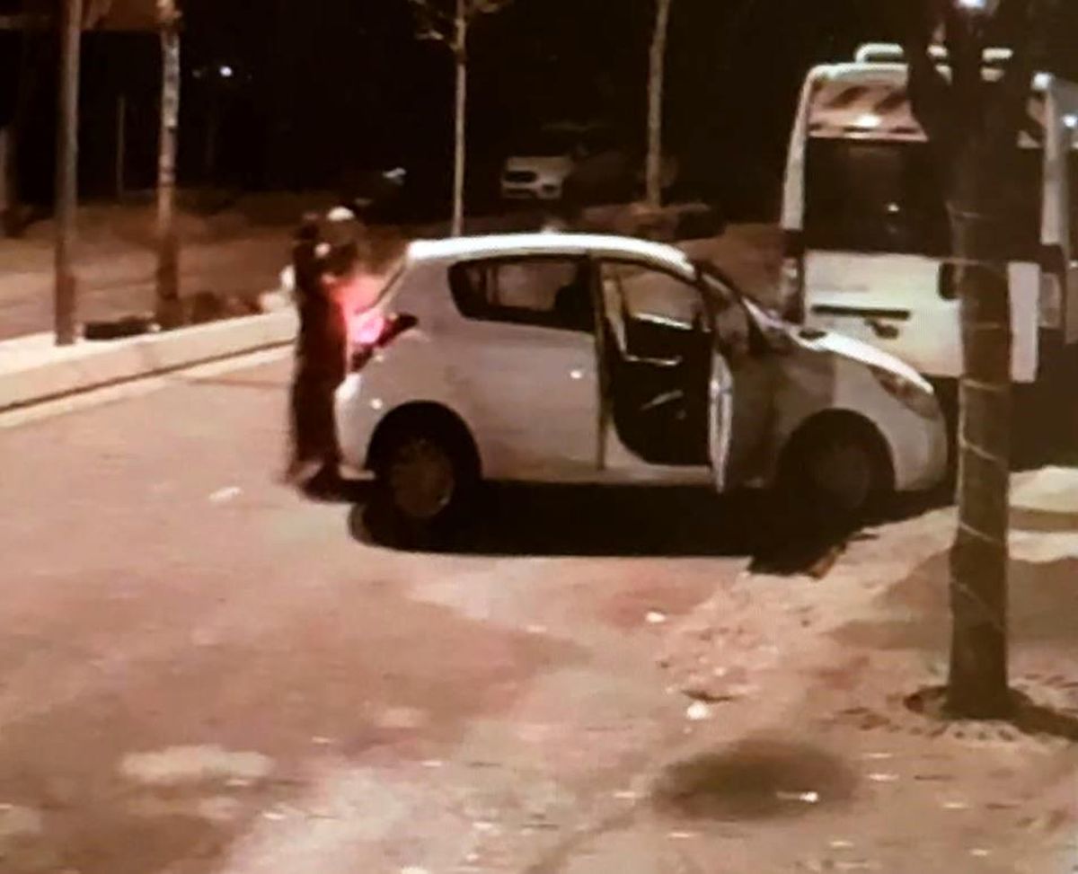 Arnavutköy\'de Kaza: Sürücü Yer Değiştirip Kaçtı