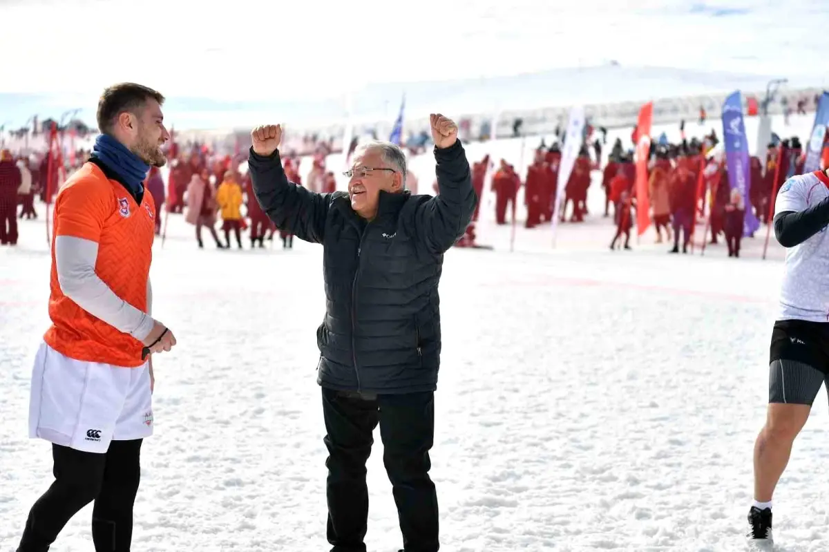 Kar Ragbi Türkiye Şampiyonası Kayseri'de Nefes Kesti