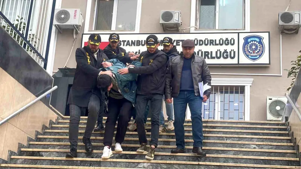 Fatih\'te Uyuşturucu Cinayeti: 2 Gözaltı