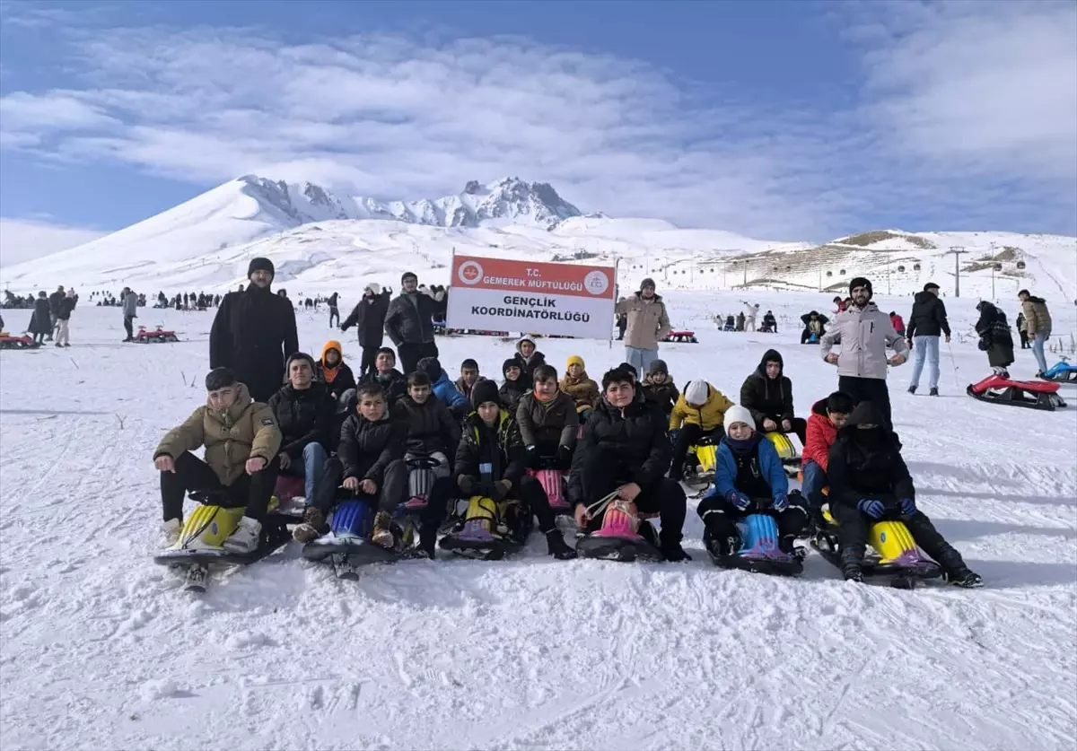Kur\'an Kursunu Tamamlayan Öğrencilere Erciyes Gezisi
