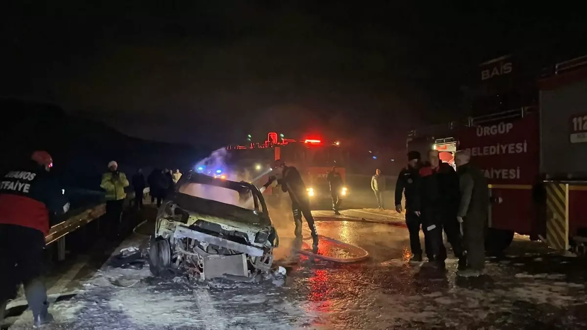 Nevşehir\'de Kaza: Motosiklet ve Otomobil Çarpıştı