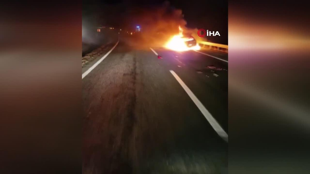 Nevşehir\'de Kaza: Otomobil ve Motosiklet Alev Aldı