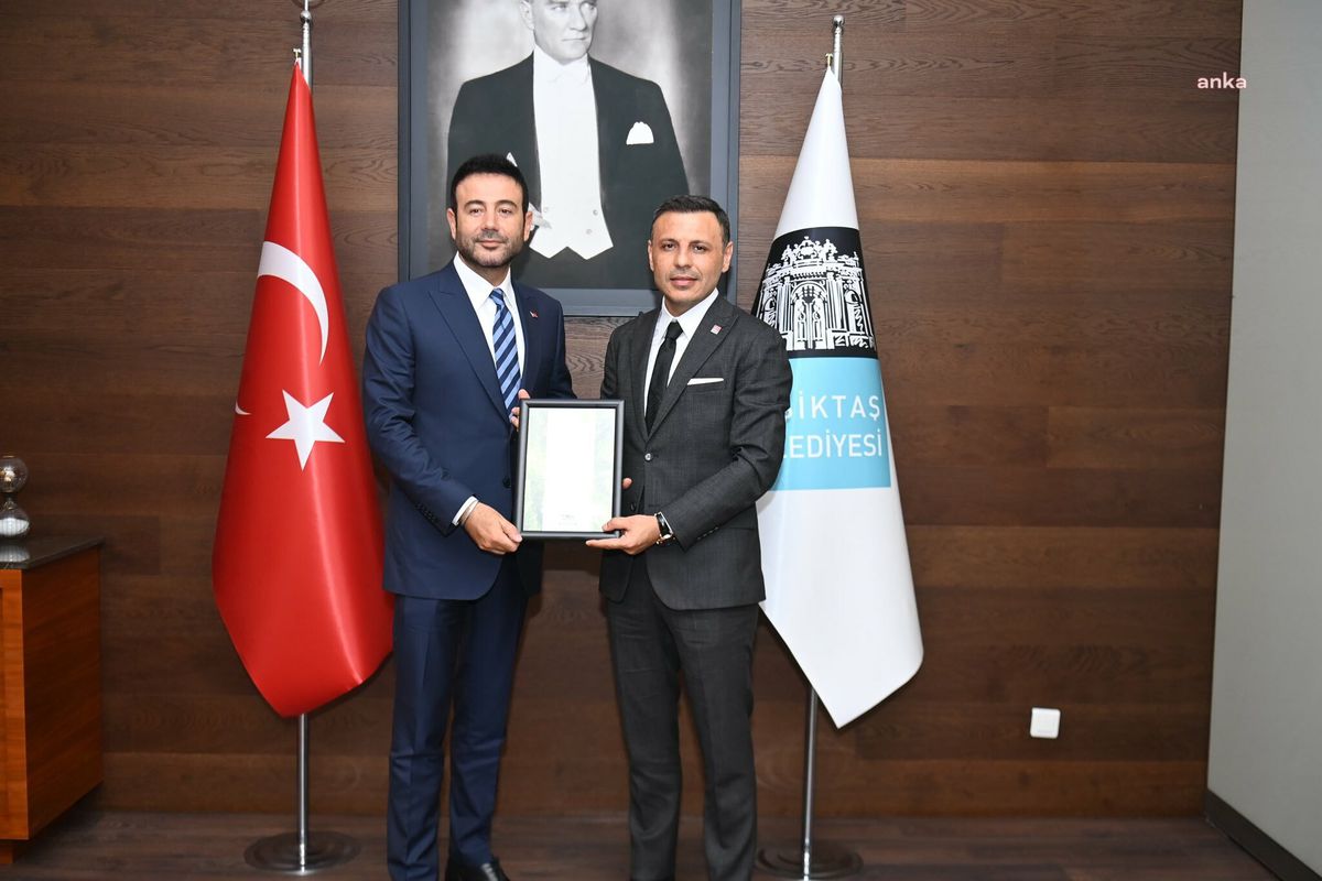 CHP\'li Beşiktaş Belediye Başkanı Rıza Akpolat Hakkında Gözaltı Kararı